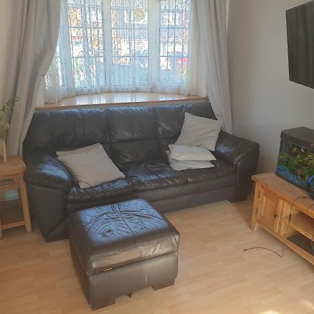 Harry Potter Theme Double Room In Shared House Watford  Extérieur photo